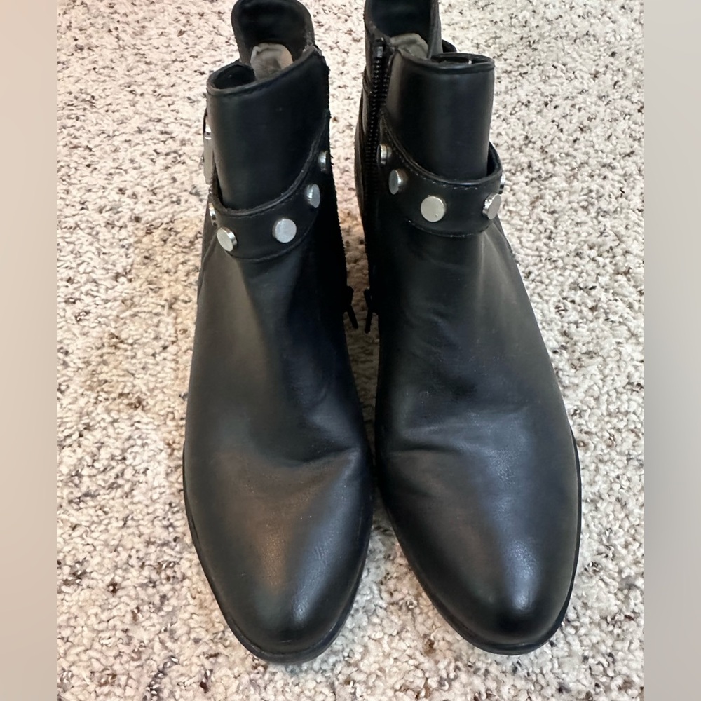 Naturalizer Fenya Leather Black Ankle Boots with Buckle and Studs Detail - Picture 2 of 4
